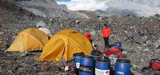 Ein großartiger Tag war das vorgestern, als wir zu fünft auf den Col marschiert sind und dort unser Depot angelegt haben. Solche Bergtage, an denen alles passt, brennen sich für immer ins Gedächtnis. Warum sich das so anfühlt, kann man oft gar nicht recht sagen.