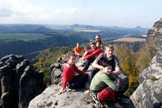 Auf zwei verschiedenen Wegen traf die ganze Gruppe dann auf dem Bergfex zusammen. Besonderen Dank an Christian, der einen Teil meiner Gäste hier hoch geführt hat.