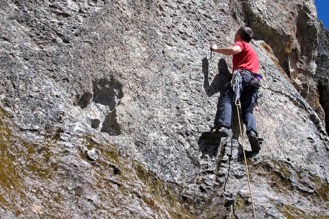 Wir beide sind sechs Routen bis 7+ geklettert, und es war der absolute Klettergenuss. 