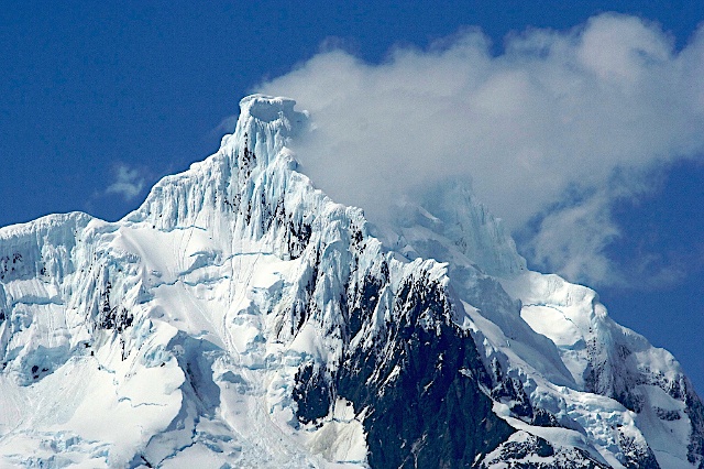 Der Monte Sarmiento ist auch einer von denen immer mal wieder gesagt wird, er sei einer der schönsten Berge der Welt. Bildquelle ist http://www.summitpost.org/monte-sarmiento/577060