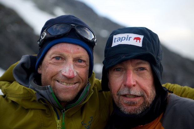 Falk Liebstein (li) und ich unmittelbar nach unserer Rückkehr vom 2. Versuch der Erstbegehung der Südwestwand des Monte Sarmiento.