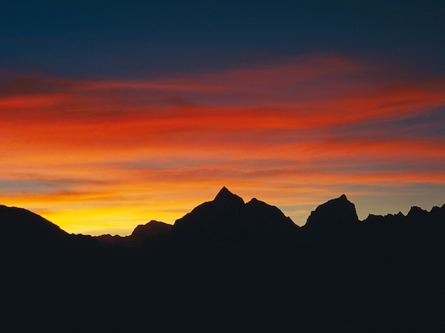 Die dramatischen Abendstimmungen kann man häufig in den Nachmonsunzeiten gar nicht erleben, weil da die Wolken fehlen.